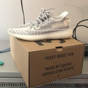 Yeezy Boost 350 V2